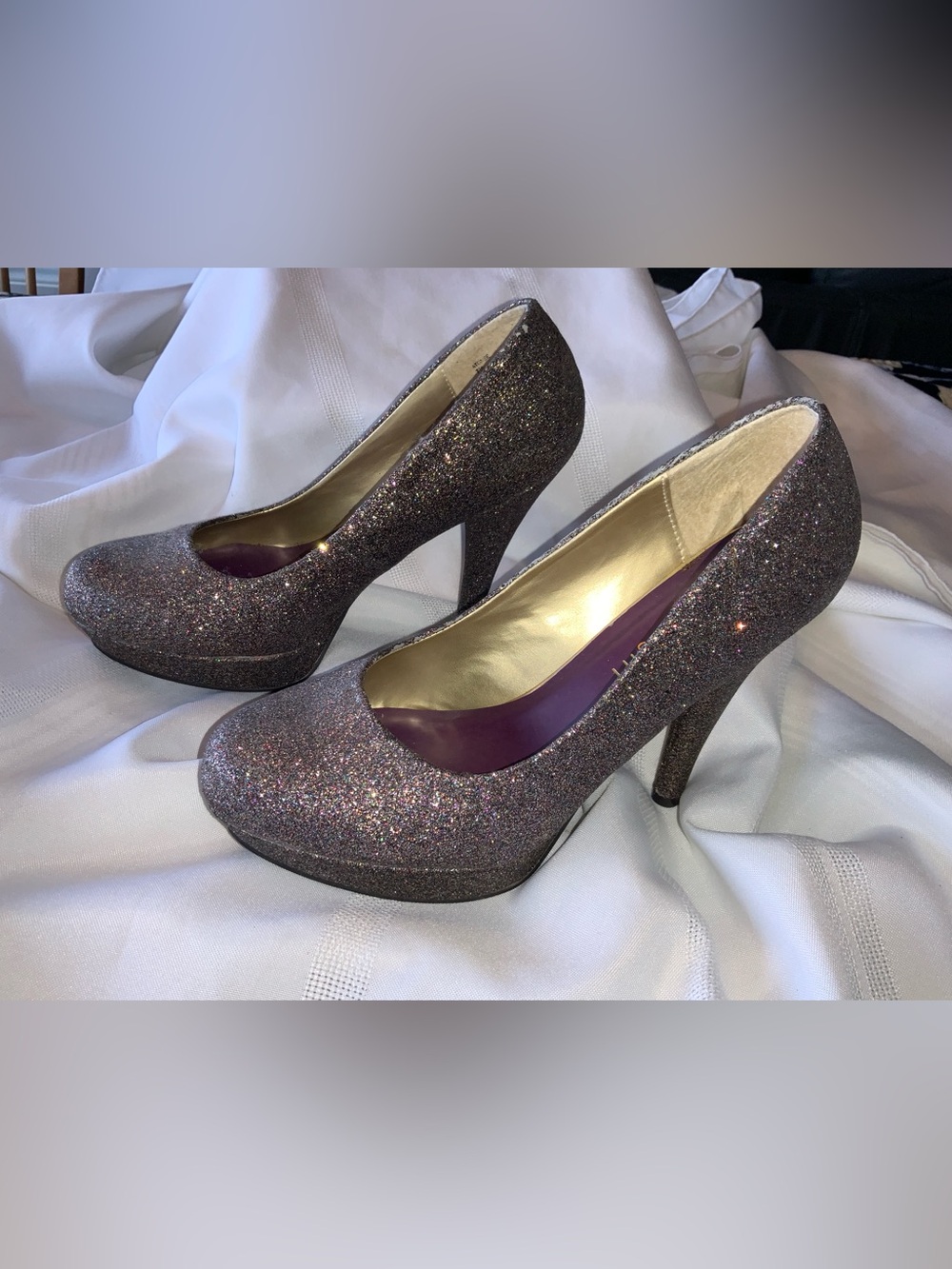 MADDEN GIRL, Glittery Platform Pumps, Sz 7.5